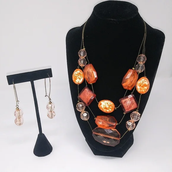 Peach and Orange Necklace Set - Picture 1 of 3